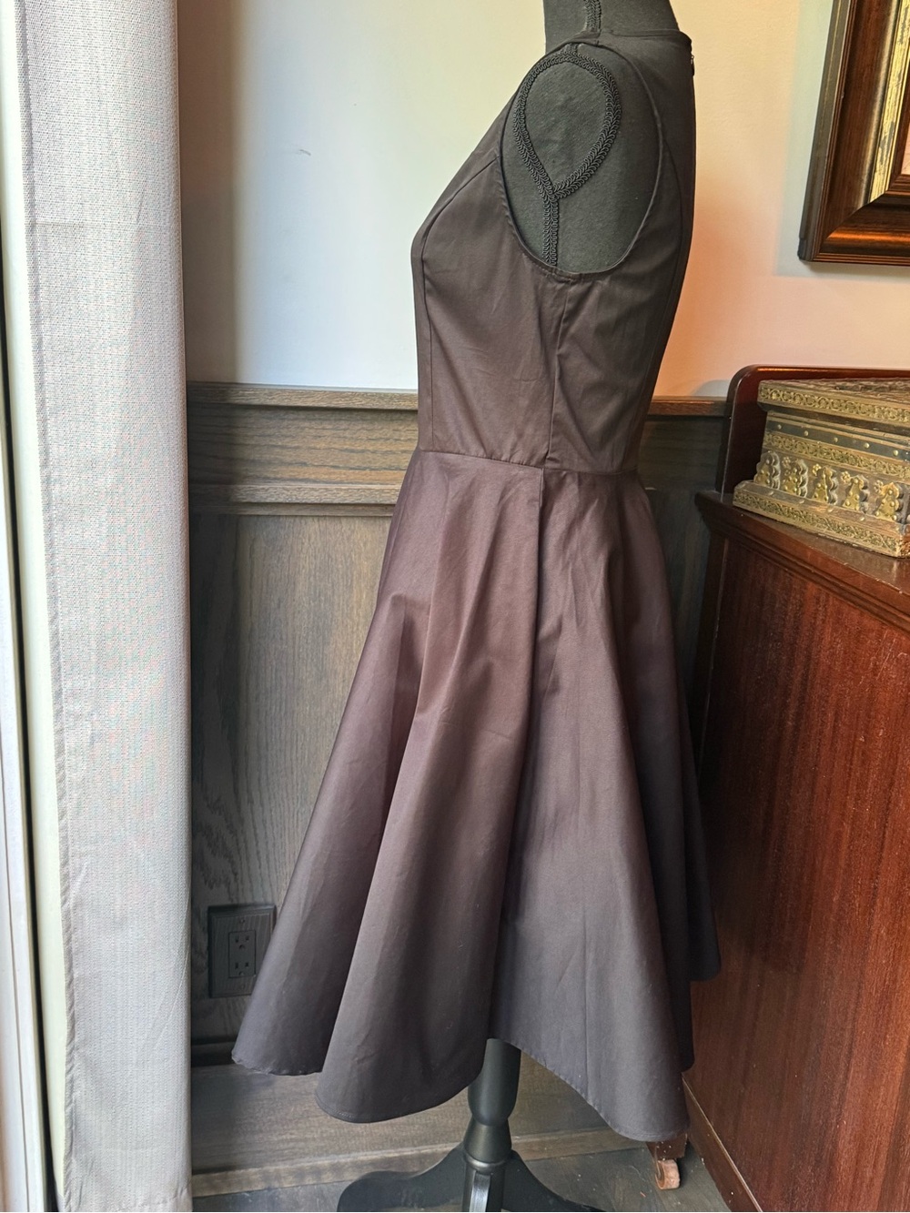Anni Coco Sleeveless Midi Fit-and-Flare Dress in Black - Picture 3 of 7